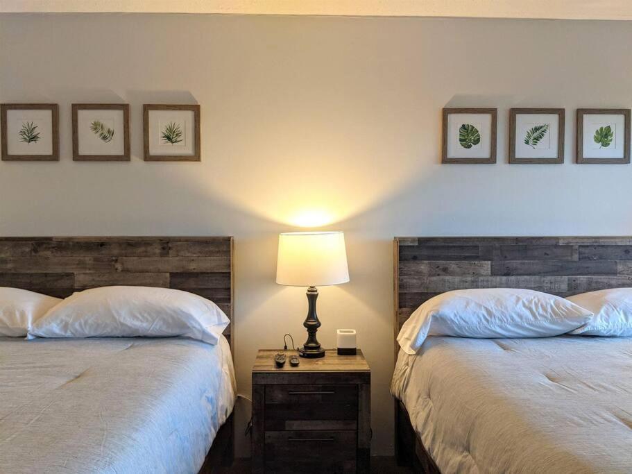 Cute Lower Level Cedar Lodge Room With Balcony & Lake Views! Laconia Exterior foto